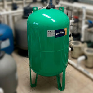 TANQUE HIDROACUMULADOR CON MEMBRANA VERTICAL BARNES